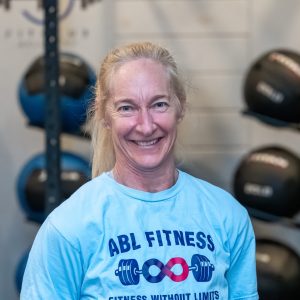 Medical fitness coach providing individualized support and exercise instruction